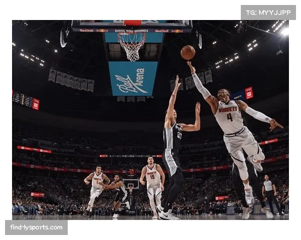 小哈达威14分4篮板4助攻 掘金后卫在约基奇身边获得机会